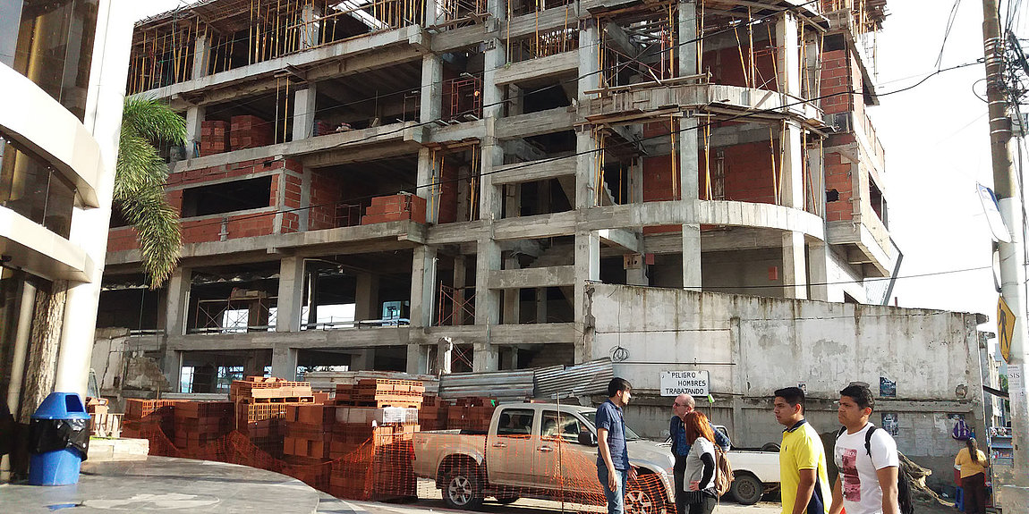 Baustelle am Unistandort in Guayaquil, Ecuador