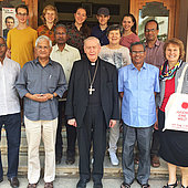 Altbischof Schwarz auf Indienreise