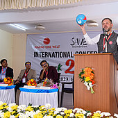 „Back To Nature"-Konferenz in Indien