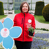 Jugend Eine Welt dankt SpenderInnen mit Blumen